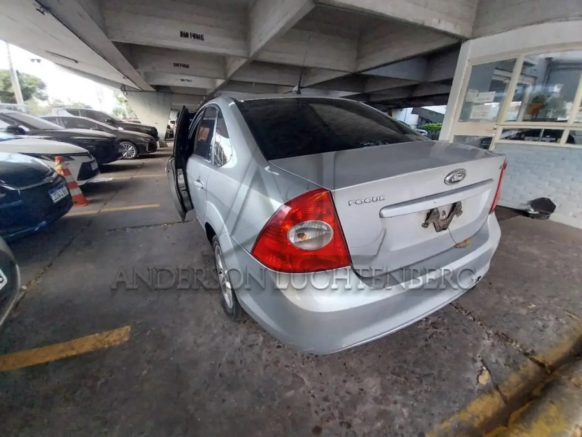LOTE 047 - I/FORD FOCUS 2L FC FLEX
