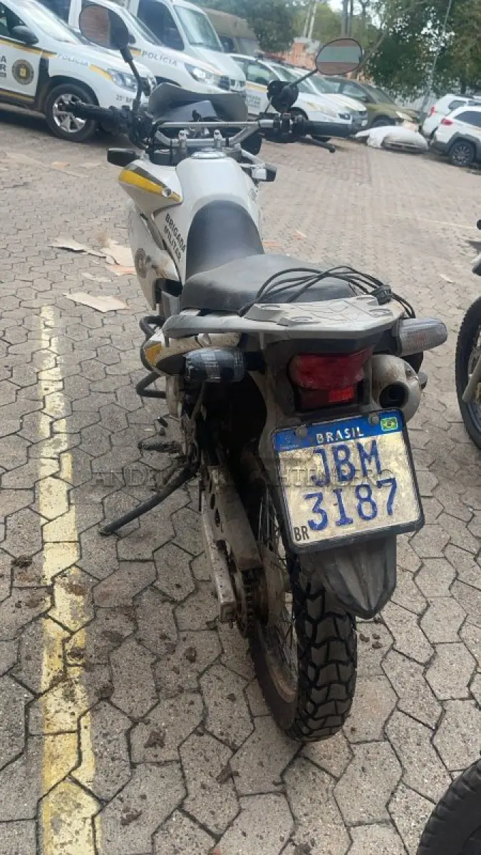 LOTE 081 - HONDA/XRE 300
