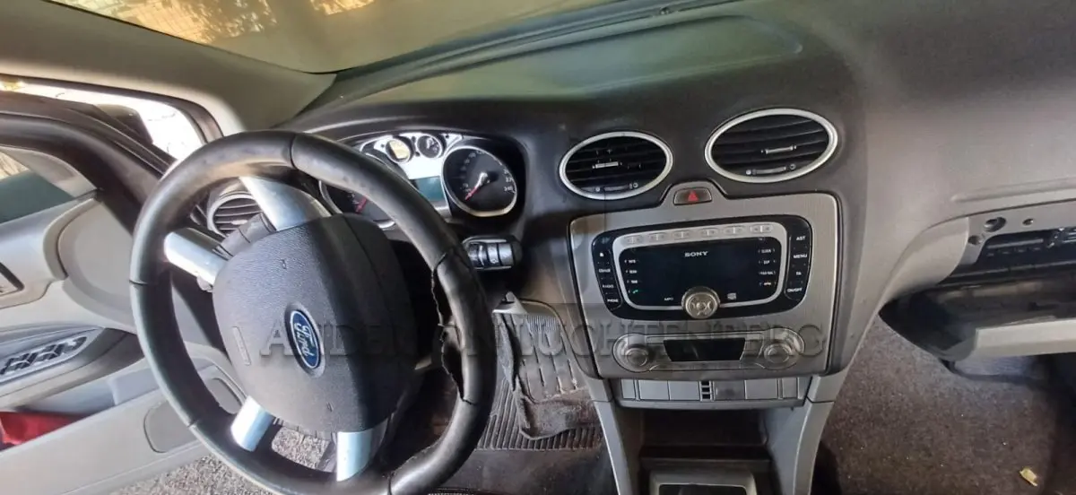 LOTE 020 - I/FORD FOCUS GHIA 2.0 LHA