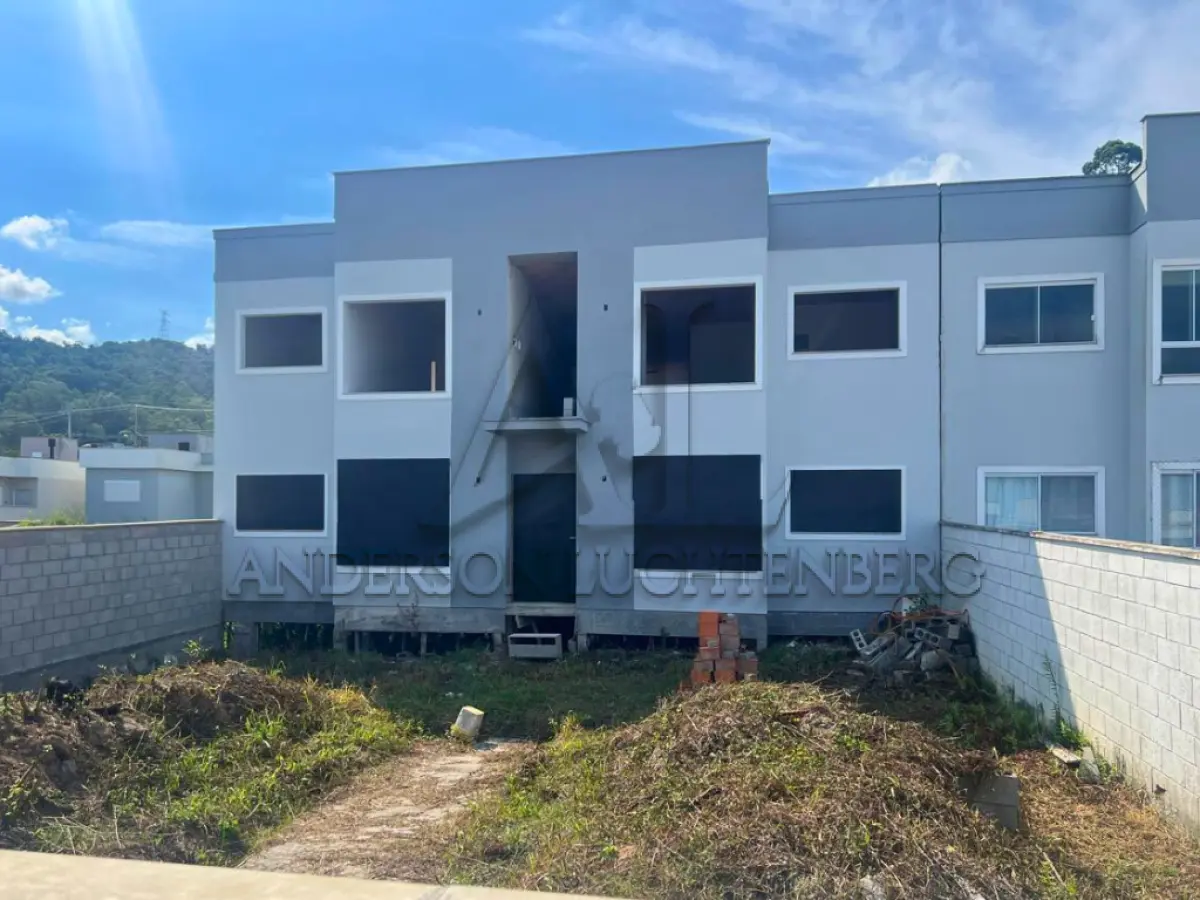 LOTE 002 - Terreno com construção de 4 aptos em Tubarão-SC