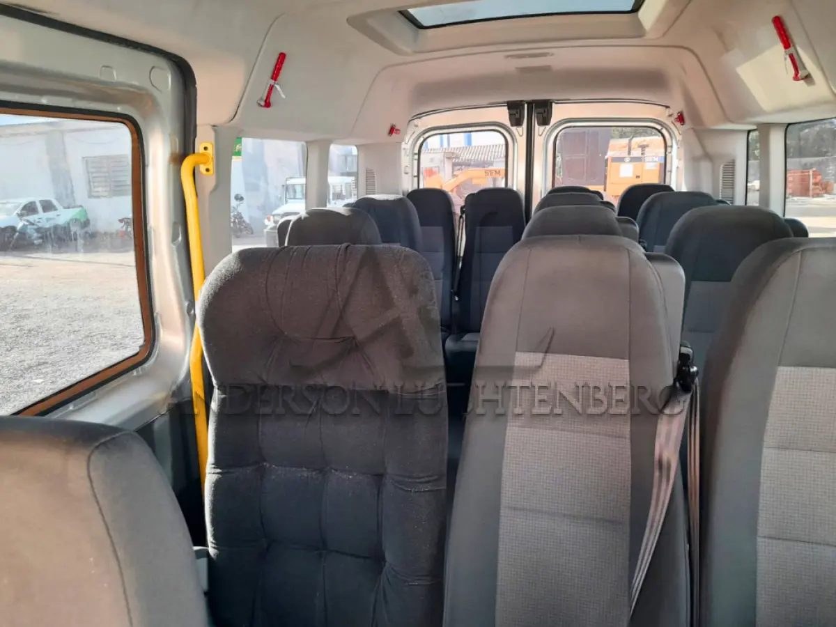 LOTE 008 - FORDTRANSIT AJAXS 16P 2021/2022