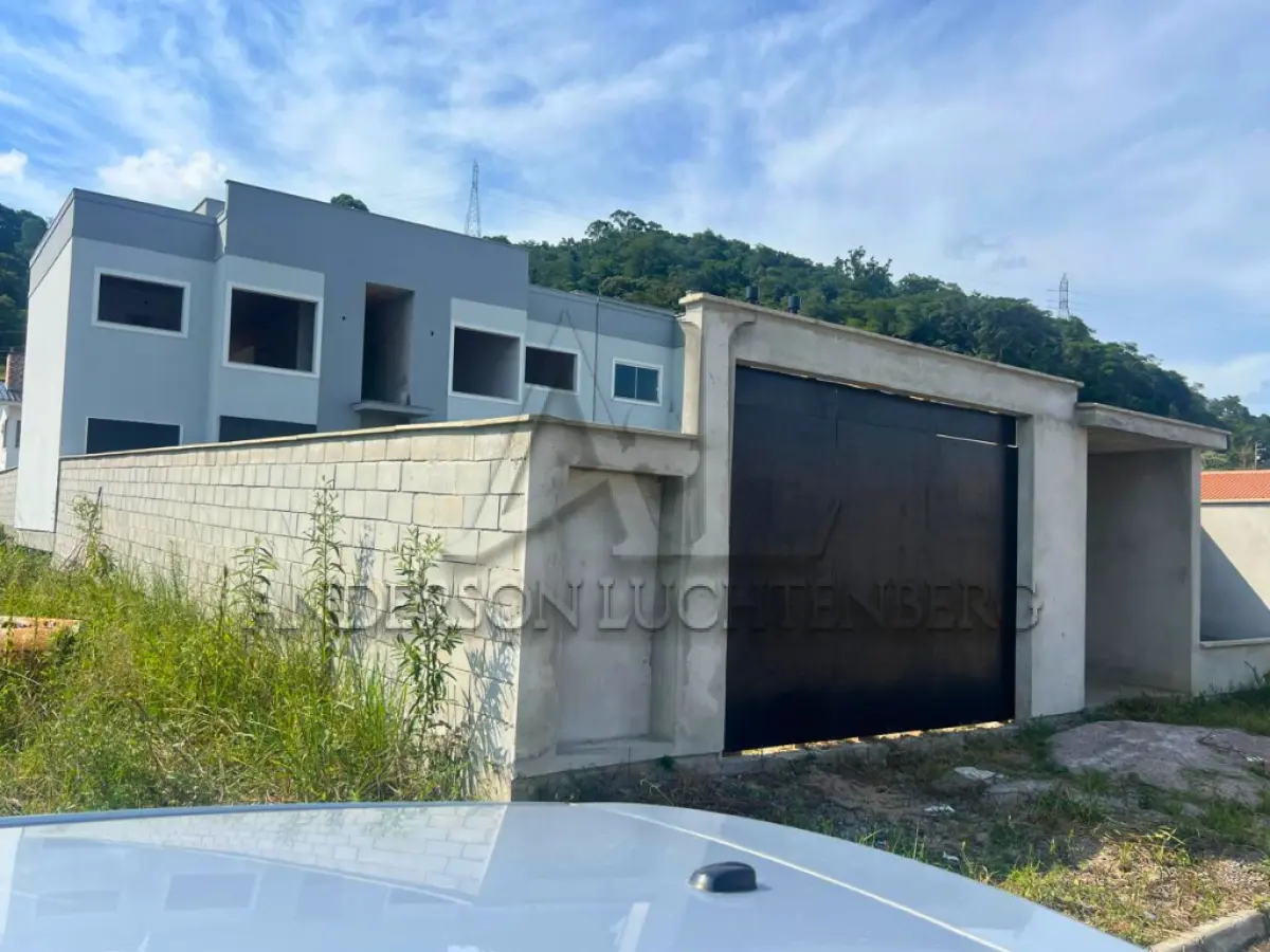 LOTE 002 - Terreno com construção de 4 aptos em Tubarão-SC