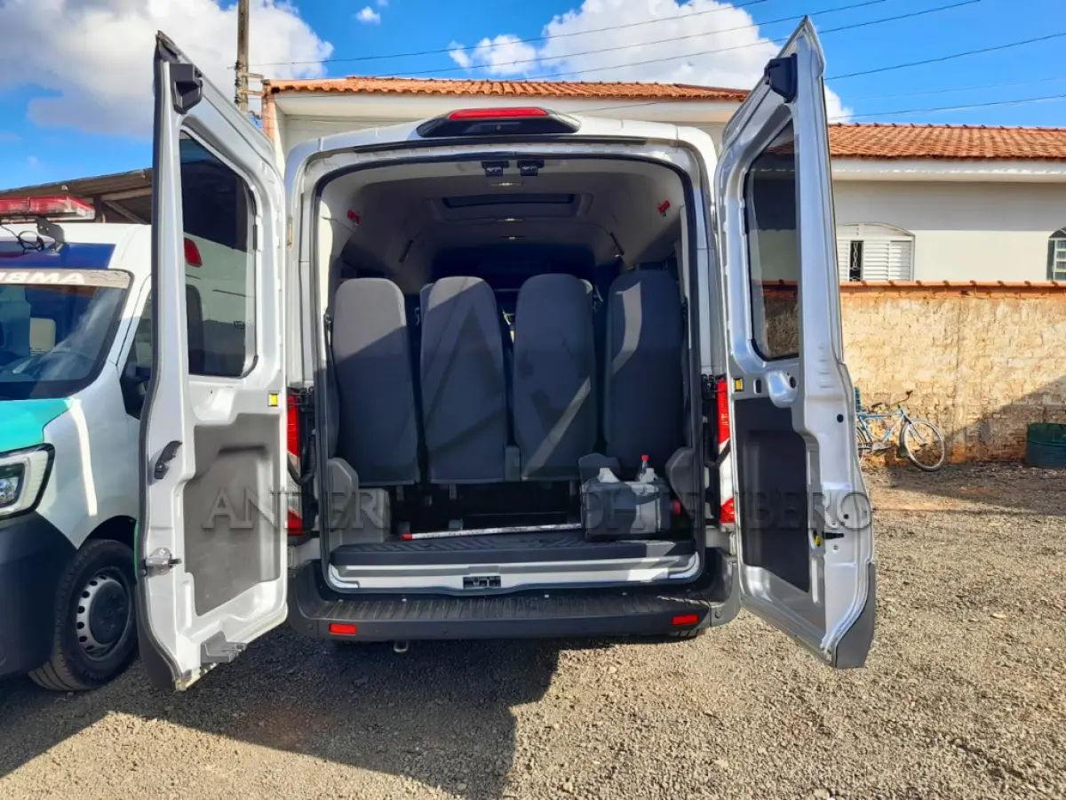 LOTE 008 - FORDTRANSIT AJAXS 16P 2021/2022