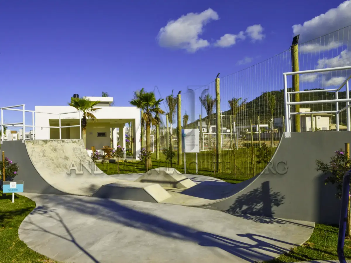 LOTE 005 - TERRENO EM BIGUAÇU NO ACQUA CONDOMÍNIO CLUBE