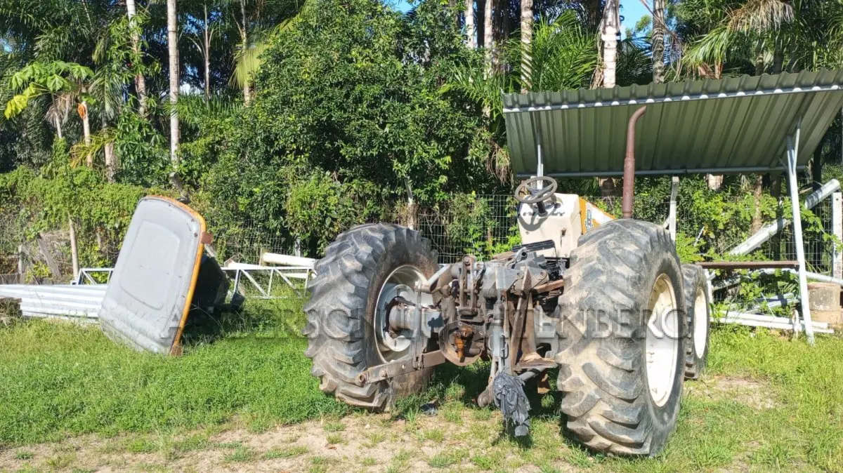 LOTE 002 - TRATOR VALTRA 4X4 A750L 2013/2013