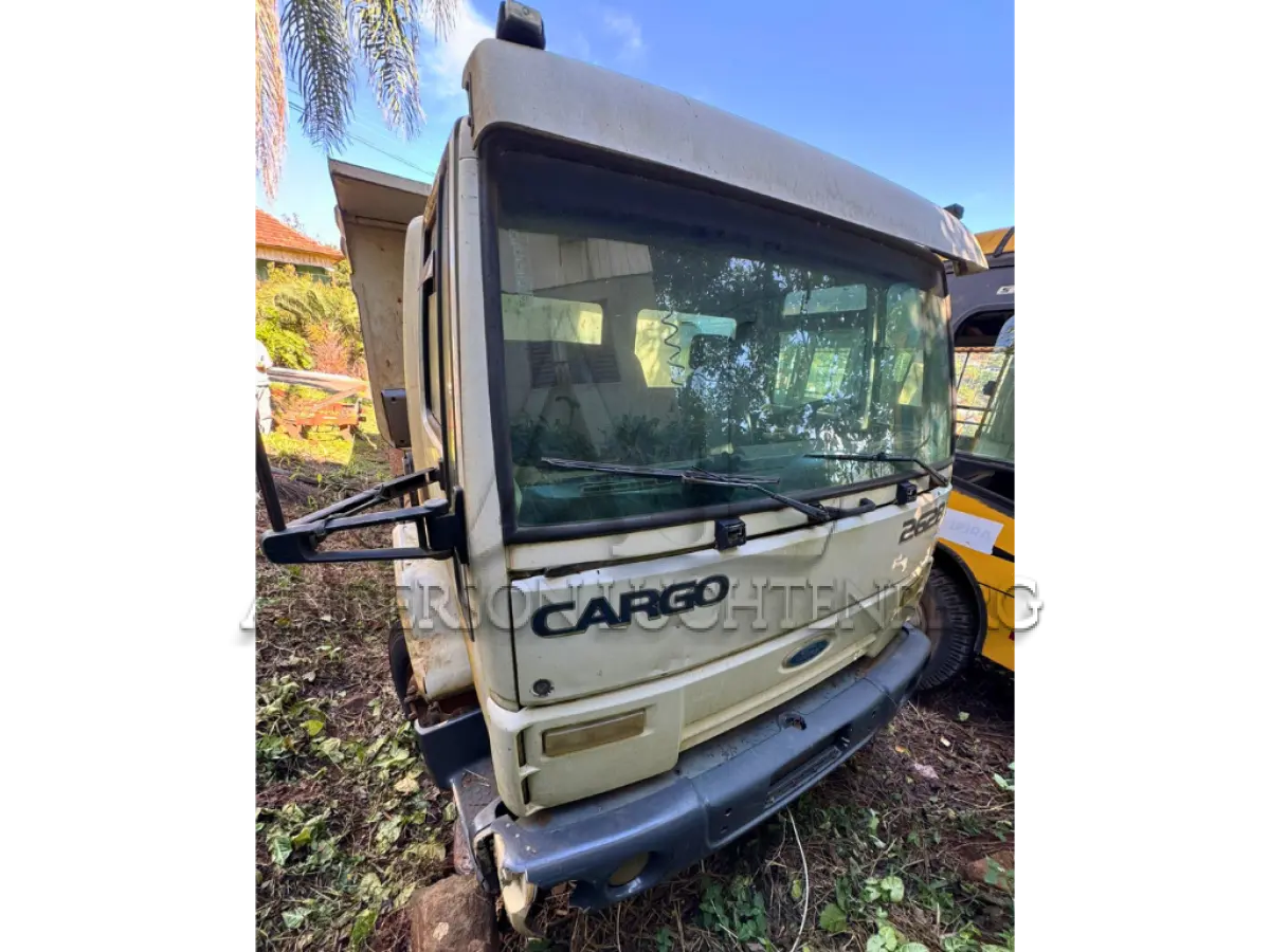 LOTE 009 - CAMINHÃO CAÇAMBA – FORD / CARGO 2628 E 6X4 T 3-EIXOS 2P, ANO 2008