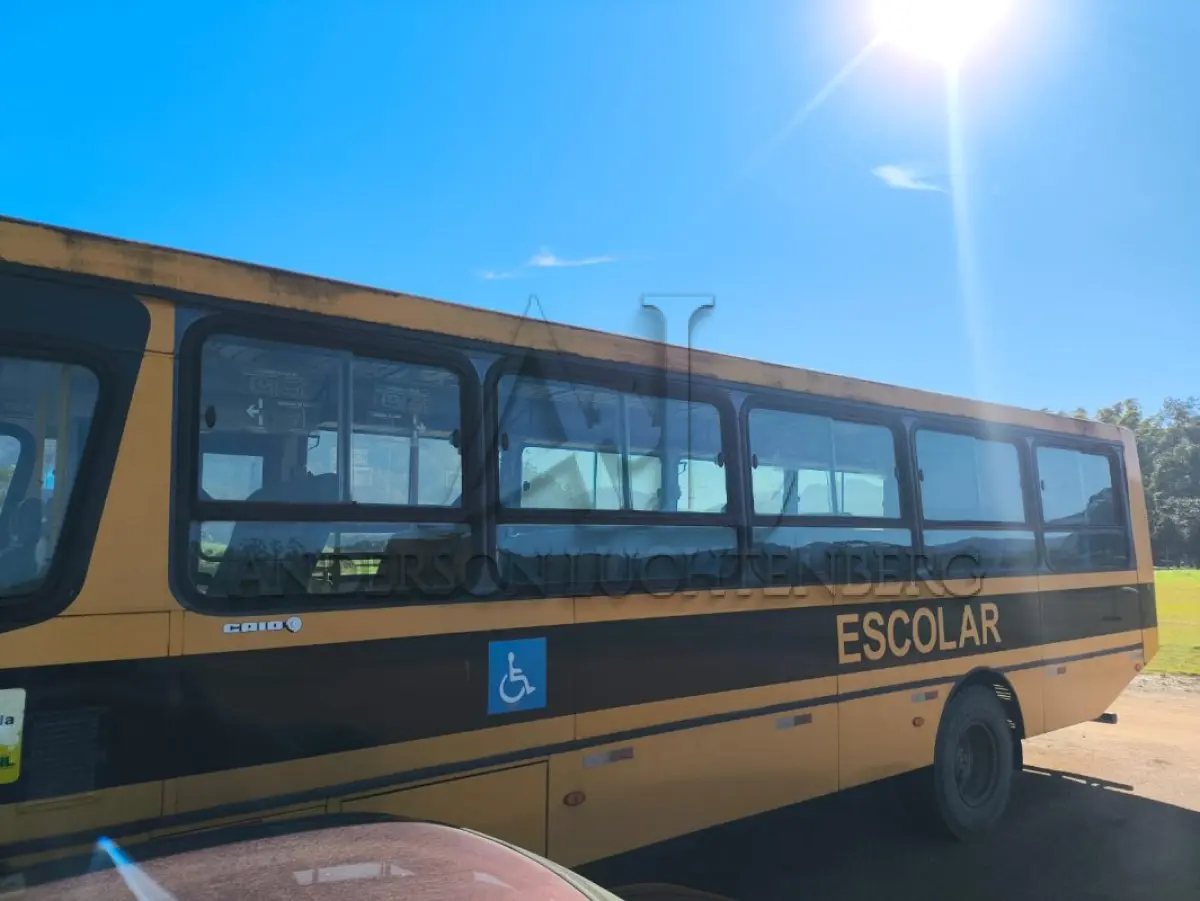 LOTE 003 - ÔNIBUS VOLKSWAGEN 15-190 EOD E.S ORE  2P