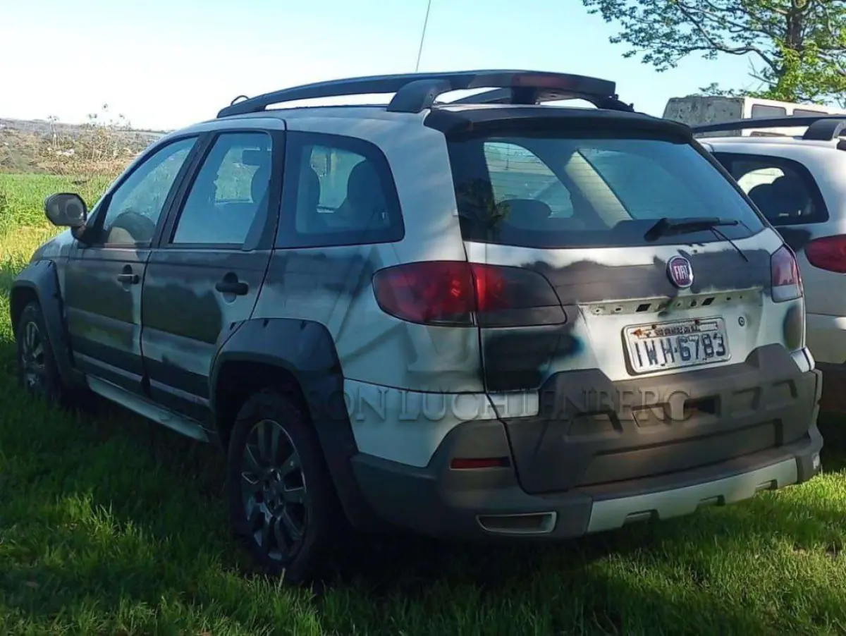 LOTE 080 - FIAT/WEEKEND ADVENTURE