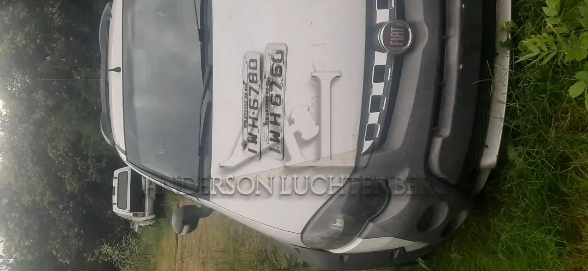 LOTE 077 - FIAT/WEEKEND ADVENTURE