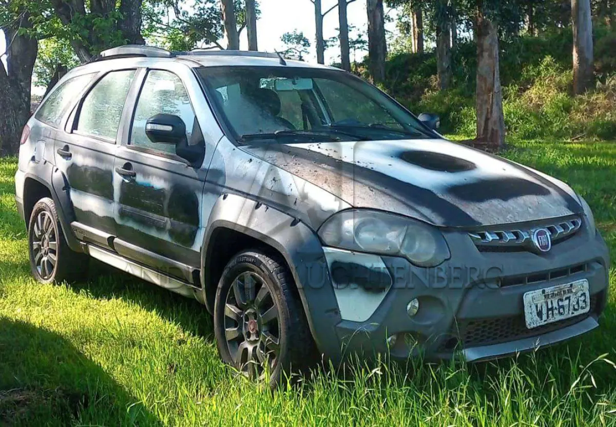 LOTE 080 - FIAT/WEEKEND ADVENTURE