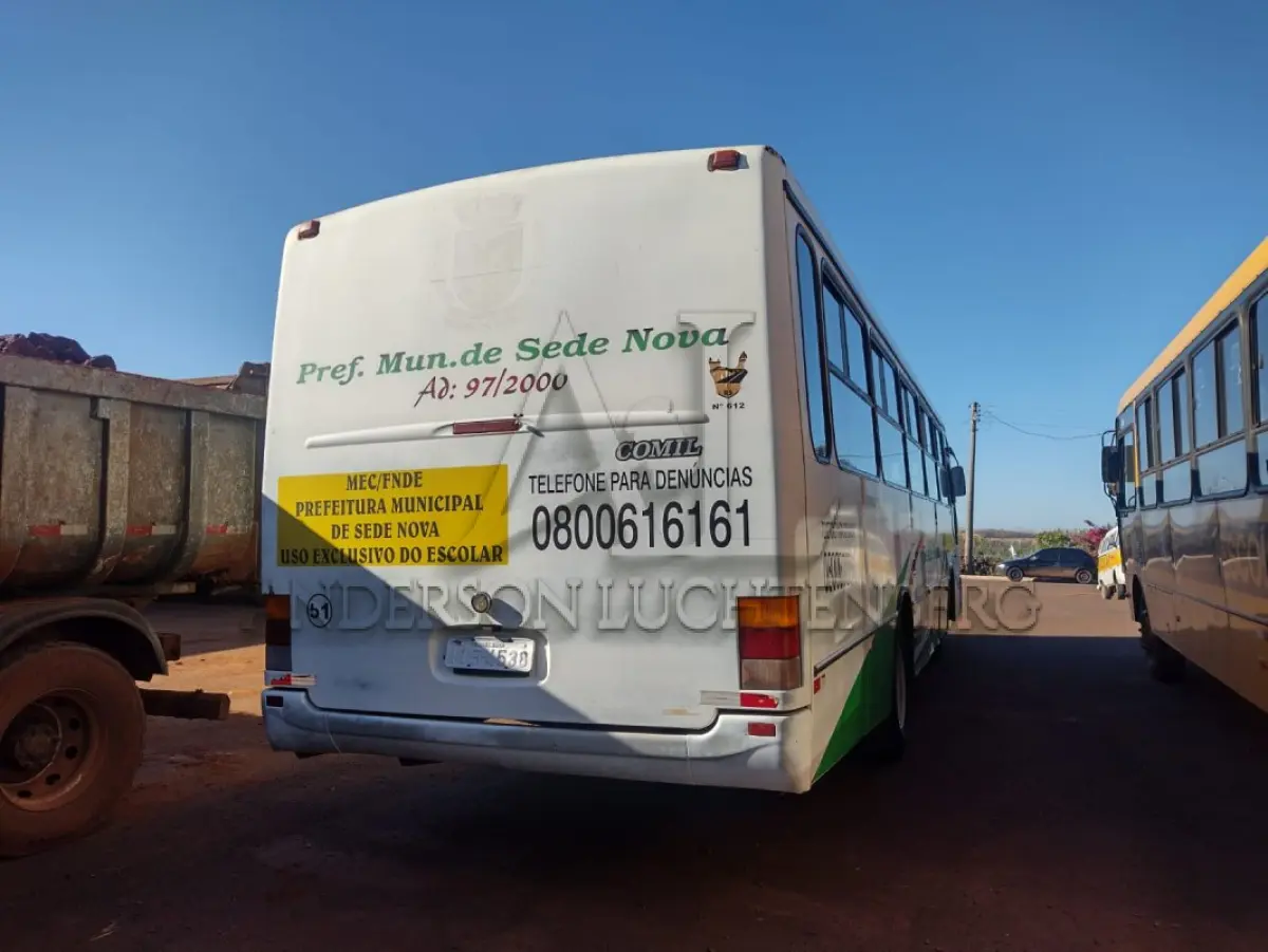LOTE 010 - Ônibus M.BENS/COMIL SVELTO U 52p. Ano/mod: 1998/1999