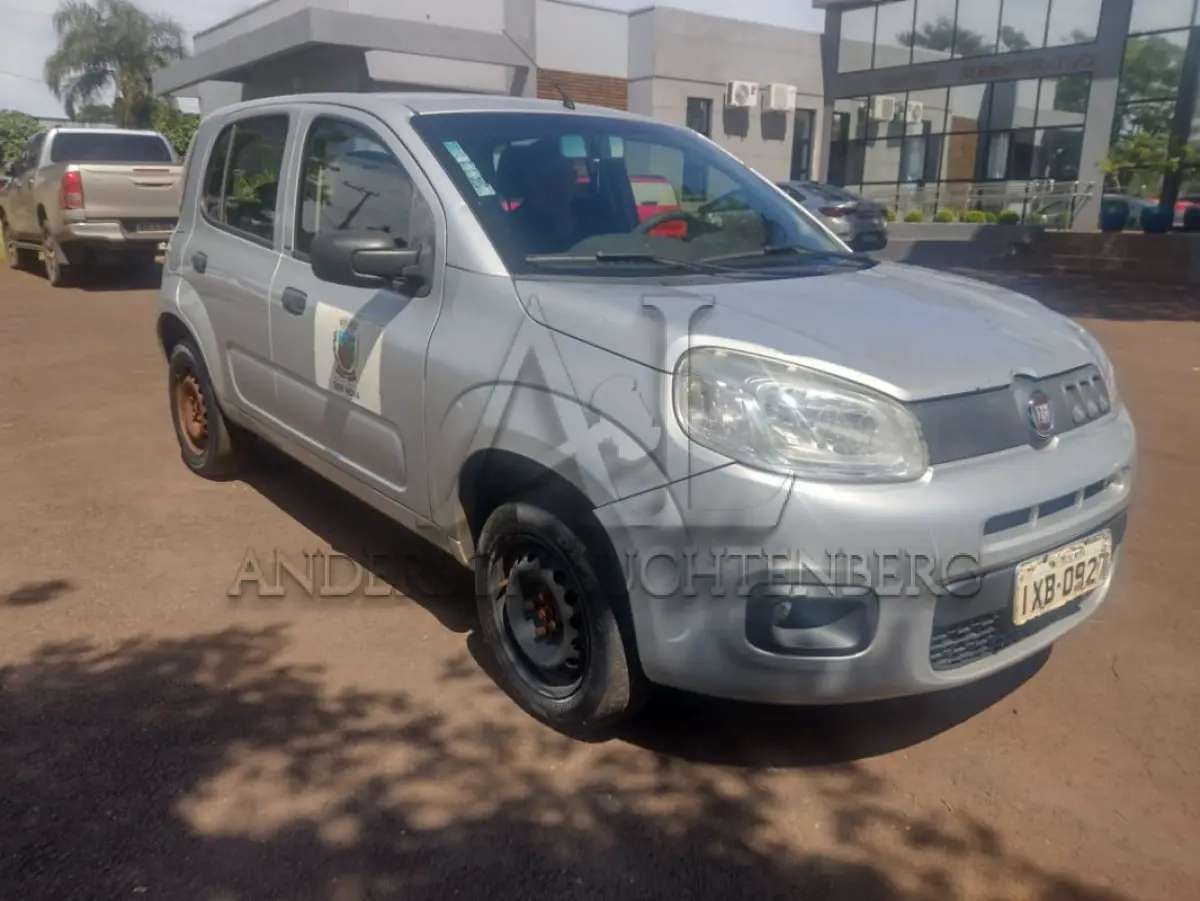LOTE 005 - FIAT Uno Attractive 1.0 4p - ano/mod 2015/2016