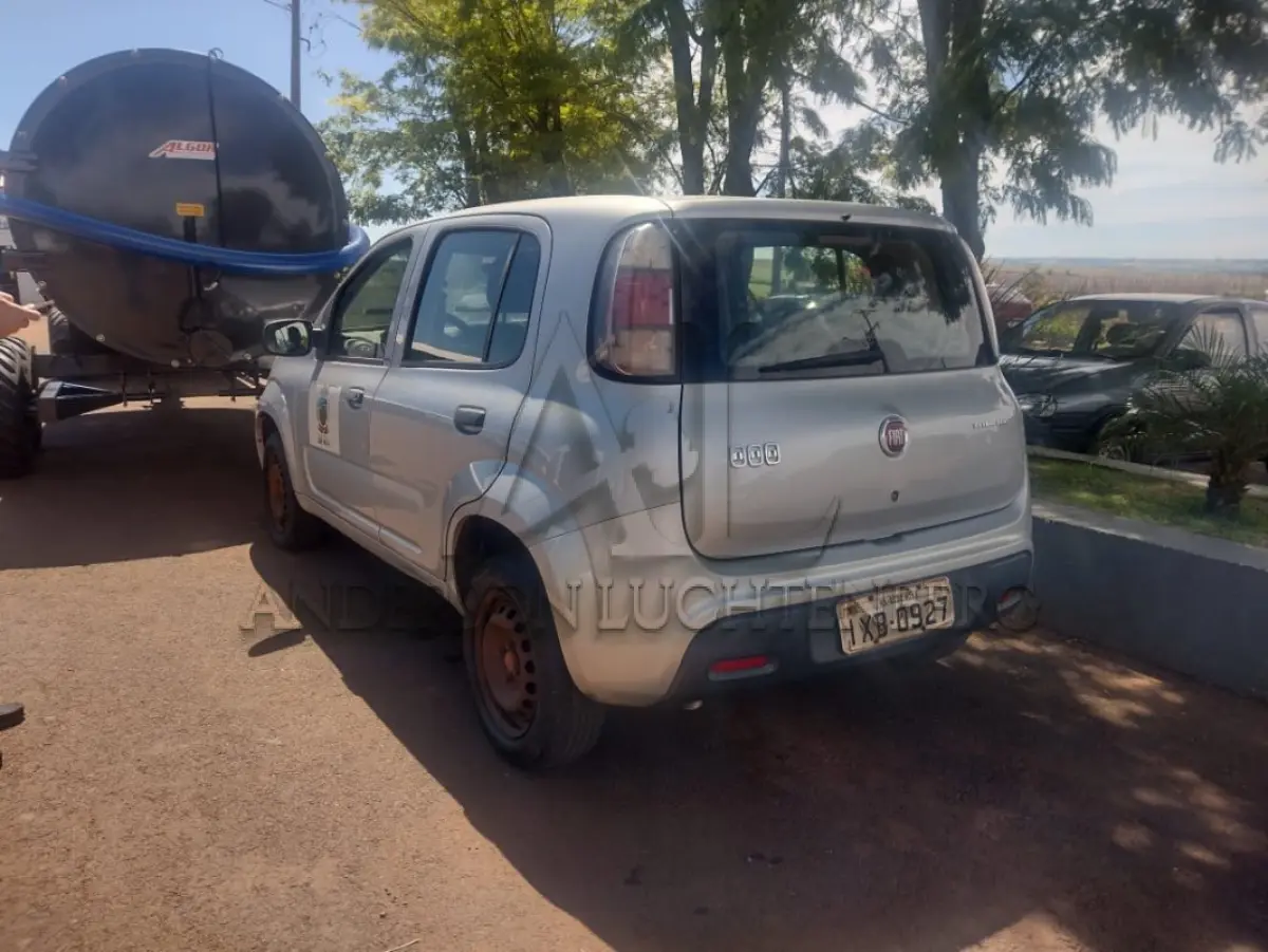 LOTE 005 - FIAT Uno Attractive 1.0 4p - ano/mod 2015/2016
