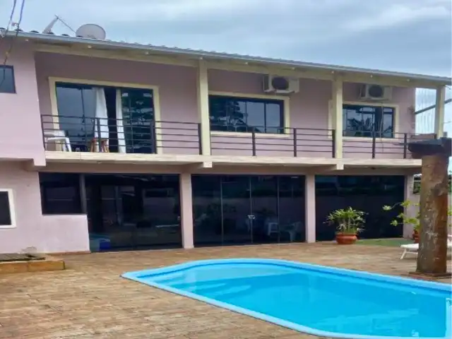 IMÓVEL COM DUAS CASAS E PISCINA EM SÃO FRANCISCO DO SUL-SC